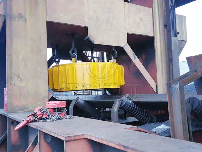 電磁圓盤(pán)除鐵器，電磁懸掛除鐵器，電磁除鐵器使用現場(chǎng)