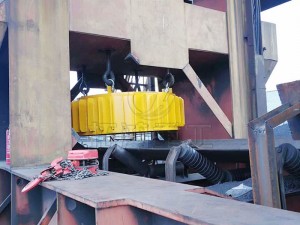 電磁圓盤除鐵器，電磁懸掛除鐵器，電磁除鐵器使用現(xiàn)場